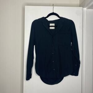 Abercrombie & Fitch Button Down Shirt - Women’s XS